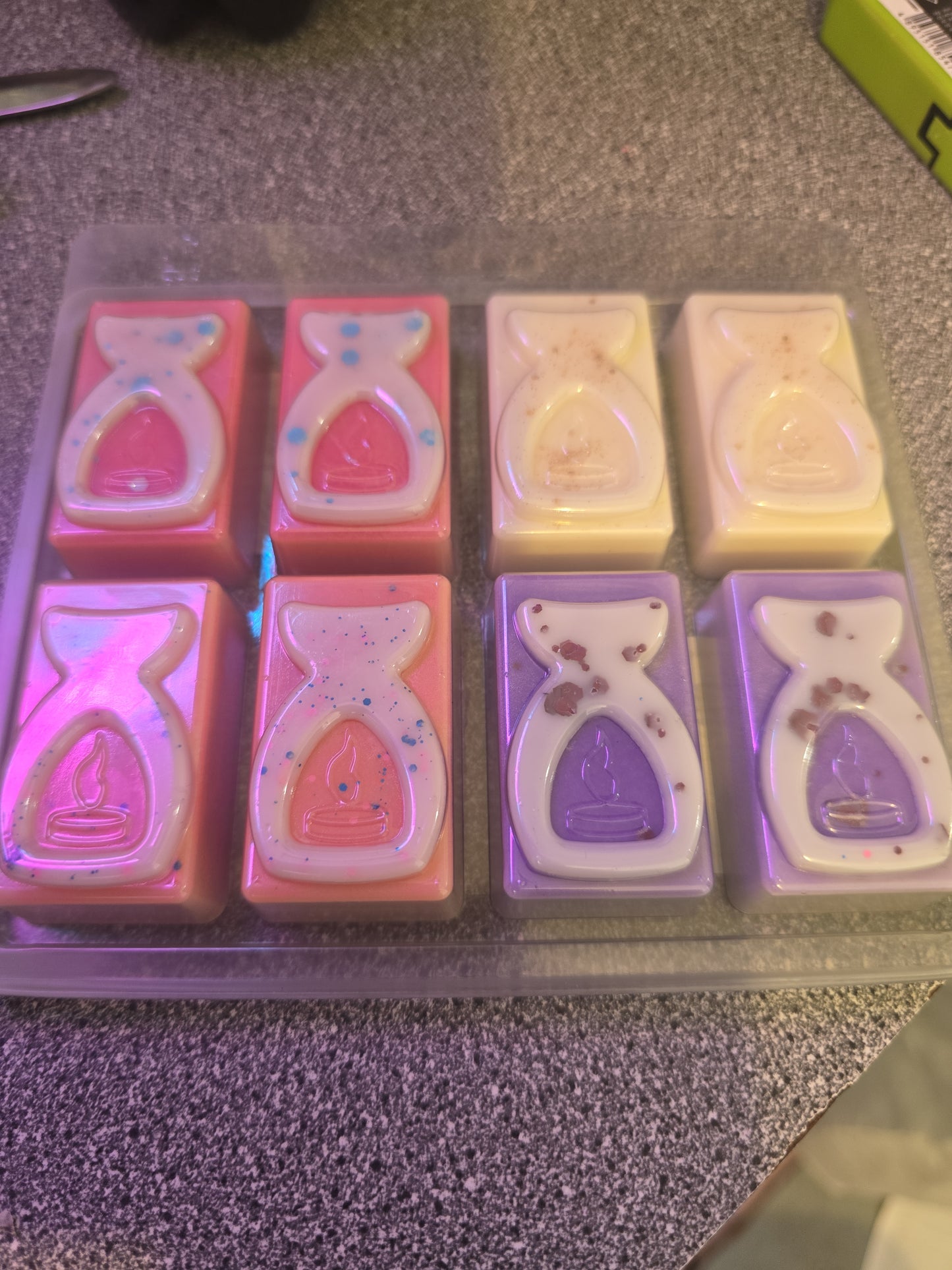 8 section large clamshell wax melts cute burner design